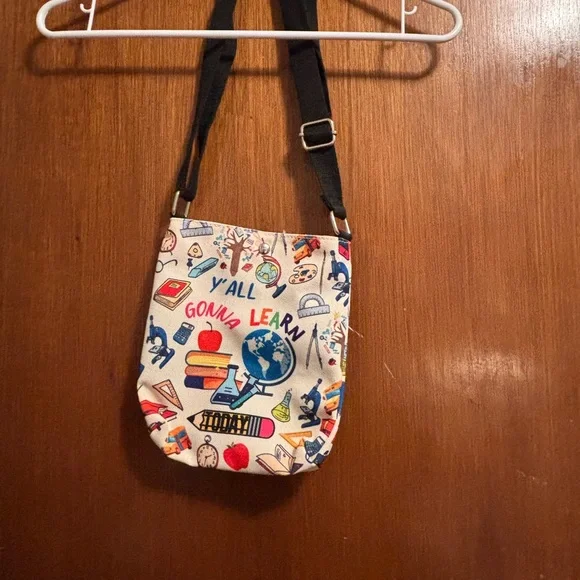 White 'Y'All Gonna Learn' Educational Print Crossbody Bag - Picture 10 of 15